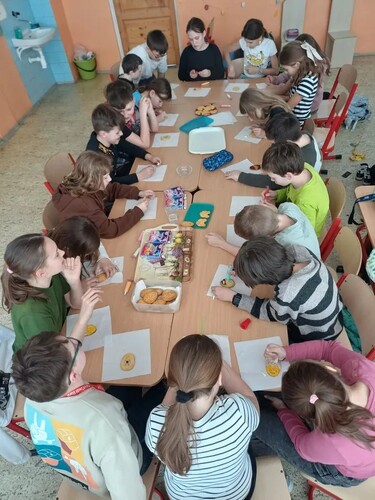 cA504VFUKmePZW8AovVZ.jpg